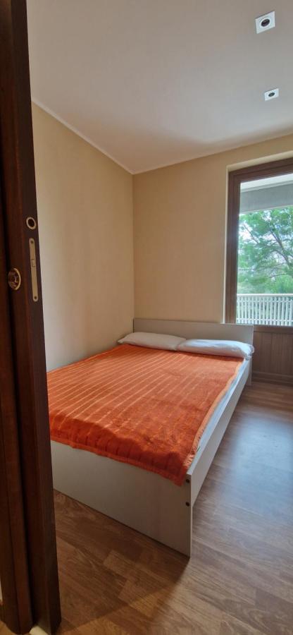 1-Zimmer Appartment In Aprilia Marittima Mit Gemeinschaftspool ภายนอก รูปภาพ