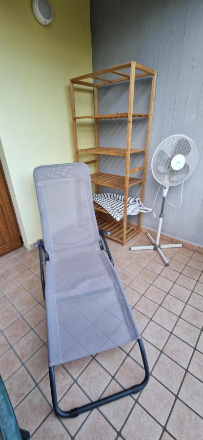 1-Zimmer Appartment In Aprilia Marittima Mit Gemeinschaftspool ภายนอก รูปภาพ