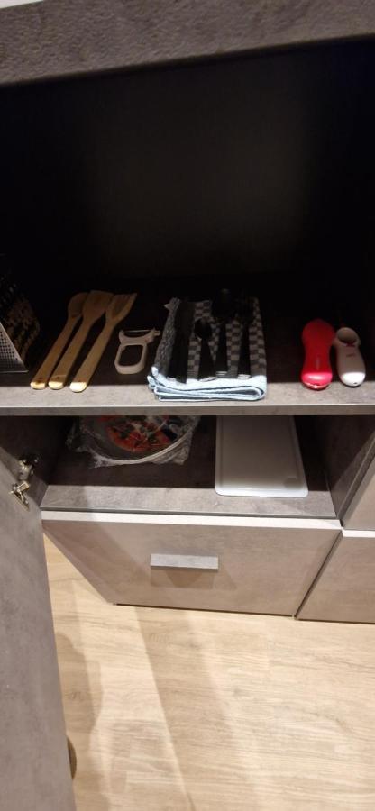 1-Zimmer Appartment In Aprilia Marittima Mit Gemeinschaftspool ภายนอก รูปภาพ